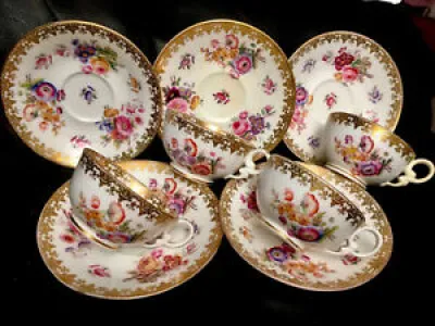 Tasses à thé anciennes - florales