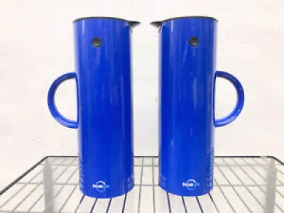 2 thermos bleus design