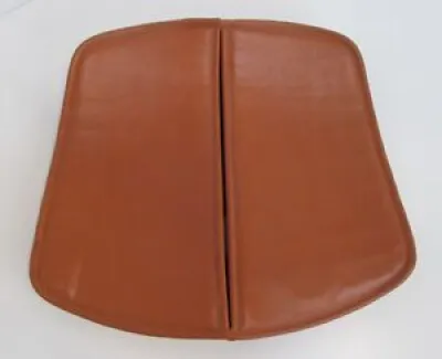 Vintage Knoll Caramel - seat