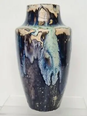 Ancien vase en grès