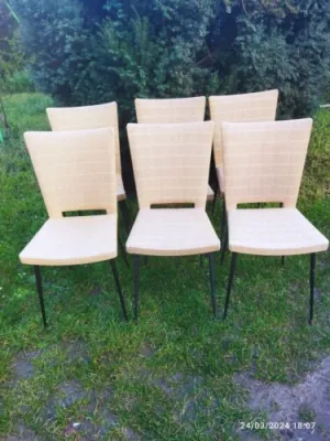 Six chaises Vintage.Design - colette