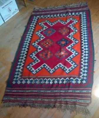 Tapis traditionnel afghan