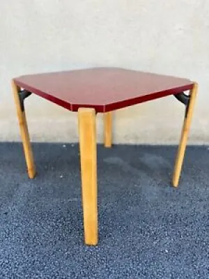 Table Bruno Rey en formica rouge