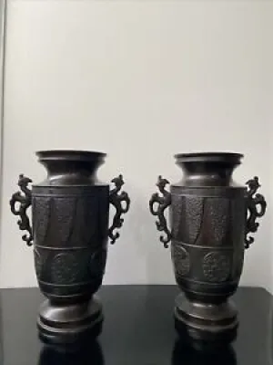 Paire de grands vases