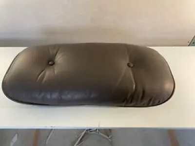 Coussin R cuir cushion