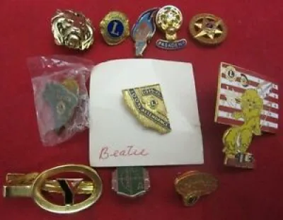 Vintage 1970s LIONS CLUB - pins