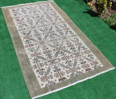 Turkish Rug 44''x81'' - muted color