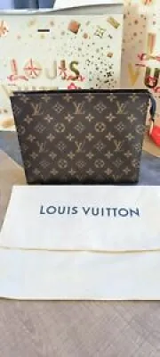 Pochette Louis Vuitton - jamais