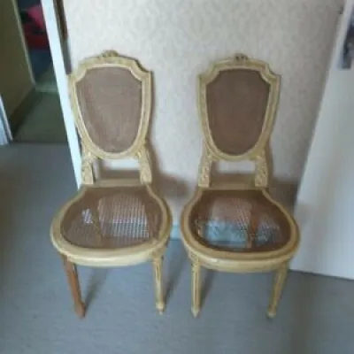 2 anciennes chaises cannées