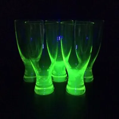 Série de cinq verres