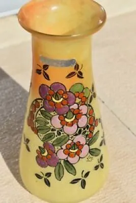 Vase jaune en pâte de - leg