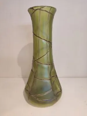 Vase en verre irisé