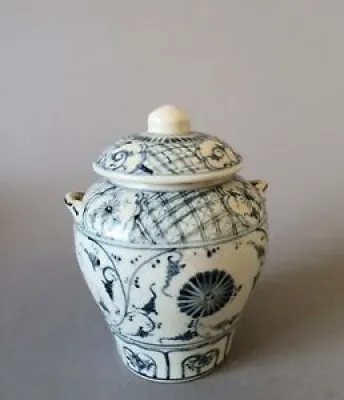 Pot couvert en céramique