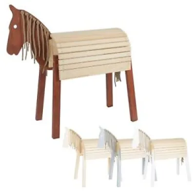 Cheval de bois cheval - poney