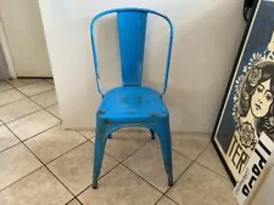 Authentique chaise métallique - tolix xavier pauchard