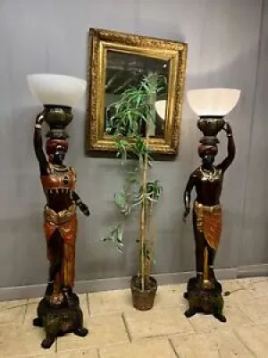 Paire de NUBIENS En BRONZE - lampadaires