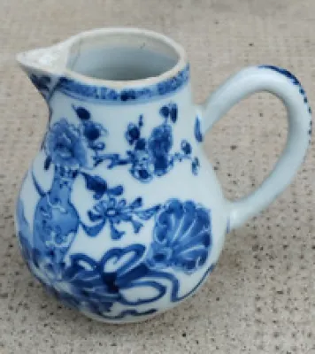 Ancien pot a lait porcelaine - white