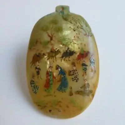 Pendentif Nacre peinte asie centrale