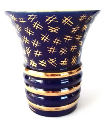 Grand vase en céramique - signature