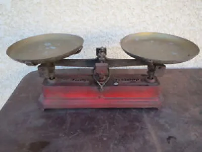 Ancienne balance roberval - force
