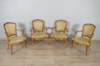 Quatre fauteuils cabriolets