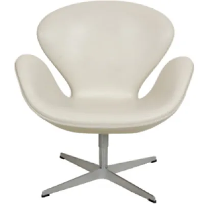 Arne Jacobsen Swan chair - white