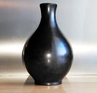 Très beau vase en céramique - signature identifier