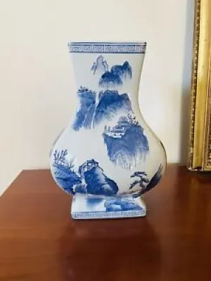 Vase en porcelaine à - panse