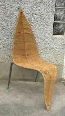 Chaise design feuille - paillage