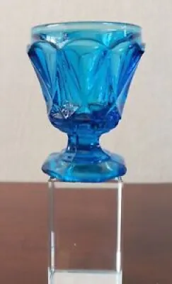 Ancien verre bleu dit - datant