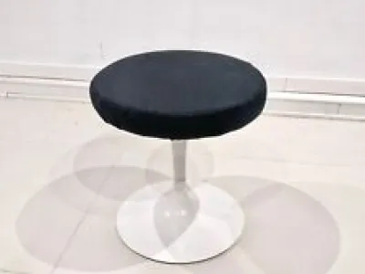 Swivel stool by Saarinen
