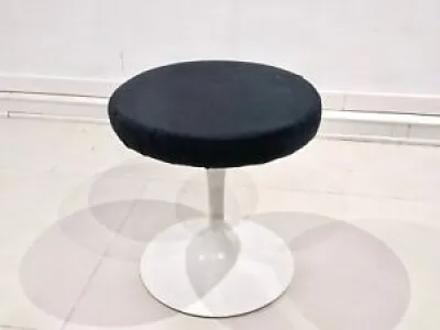 Swivel stool by Saarinen