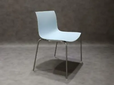 1/4 chaise Arper Catifa 53 design