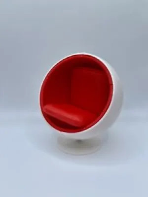 1:12 Scale Ball Chair, - egg