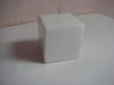Cube en marbre de carrare,