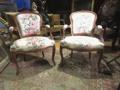 Ancienne paire de fauteuils - restauree