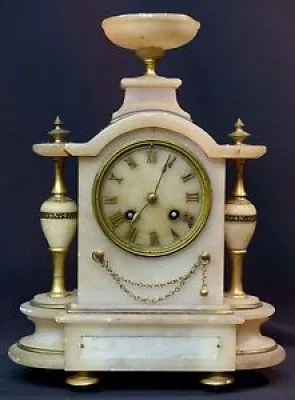 AA 19ème belle horloge - colonnes