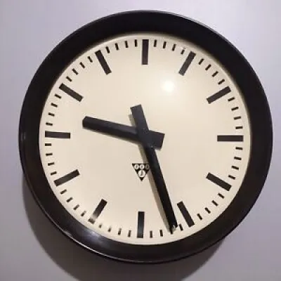 Horloge esclave Pragotron milieu du siècle station bakélite horloge Tchécoslovaquie 