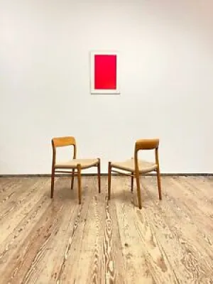 2 chaises en chêne design - moller