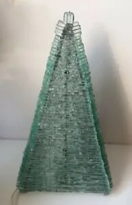 Lampe table pyramidale - light