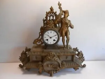 PENDULE REGULE DORÉ - clock