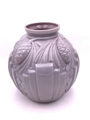 Vase boule Art Déco en verre pressé-moulé décor au pin Antique vase
