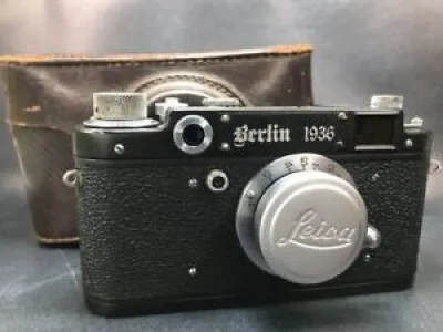 Leica 35mm Film Camera - elmar