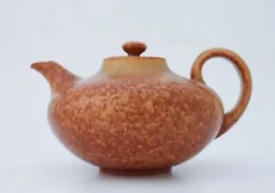 Brown Ceramic Teapot - gunnar