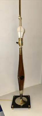 Vintage MCM Laurel Lamp - walnut