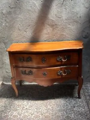 TRES BELLE Commode Style