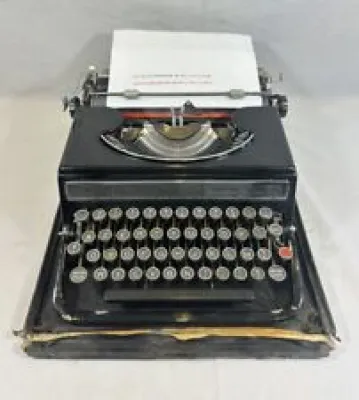 Machine à écrire Studio - olivetti