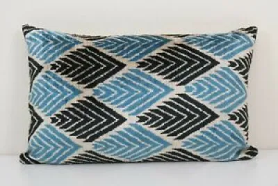Handmade Soft Silk Blue - lumbar cushion cover