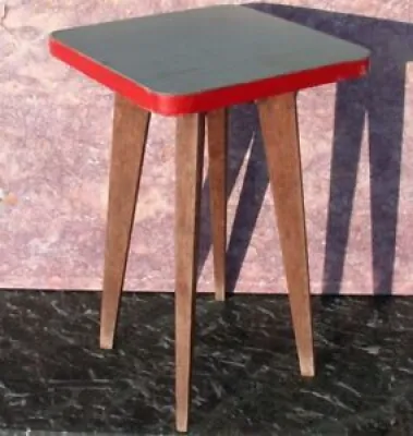 TABOURET en bois de qualité - stool