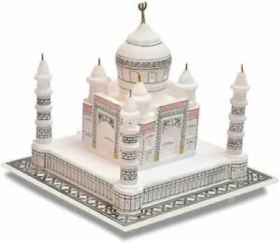 9 pouces sculpture Taj